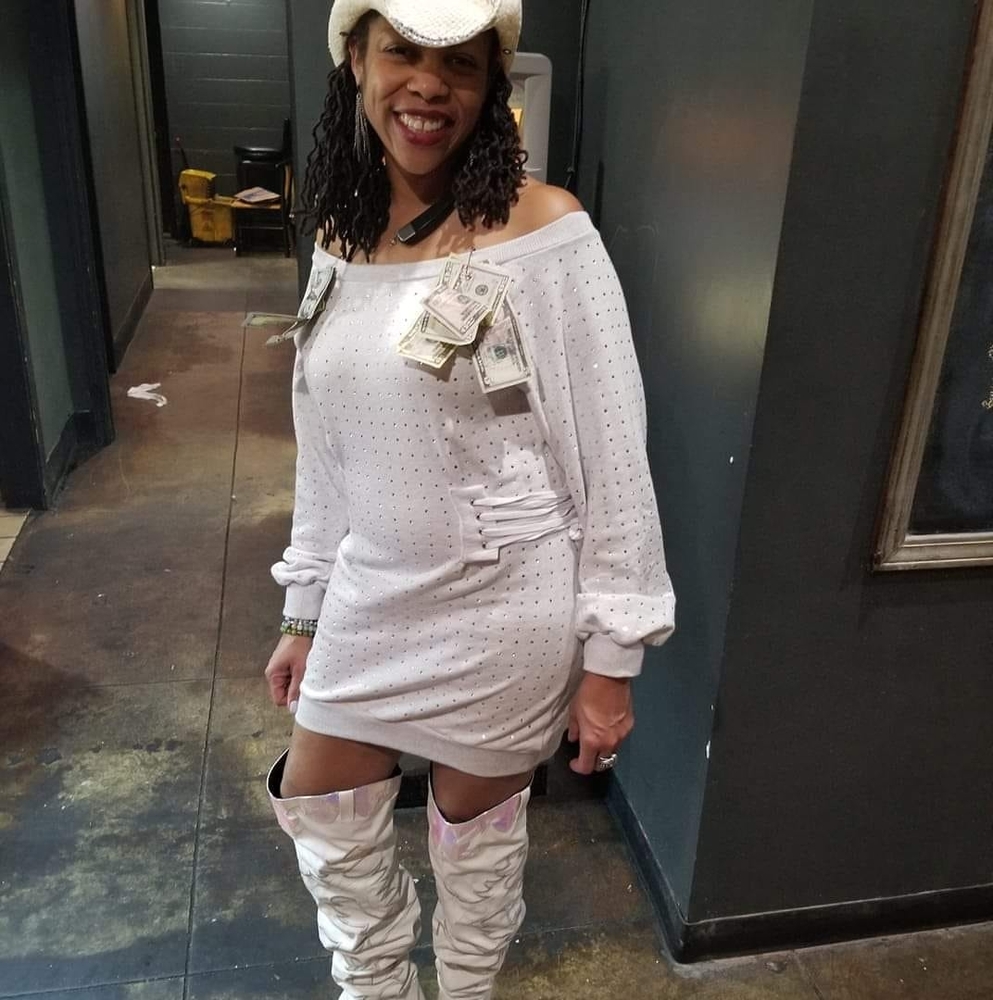 Meet your Posher, Traci